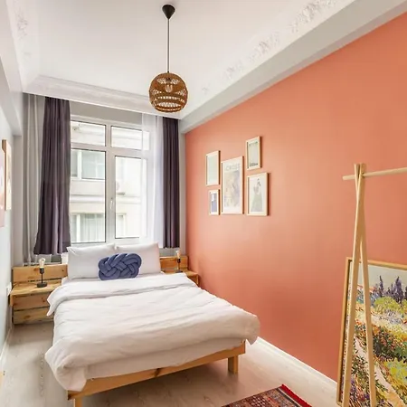 Bohemian Flat In Nisantasi With Location Istanbul